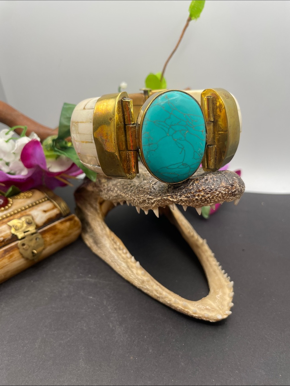 Glass and Bone hinged bangle vintage